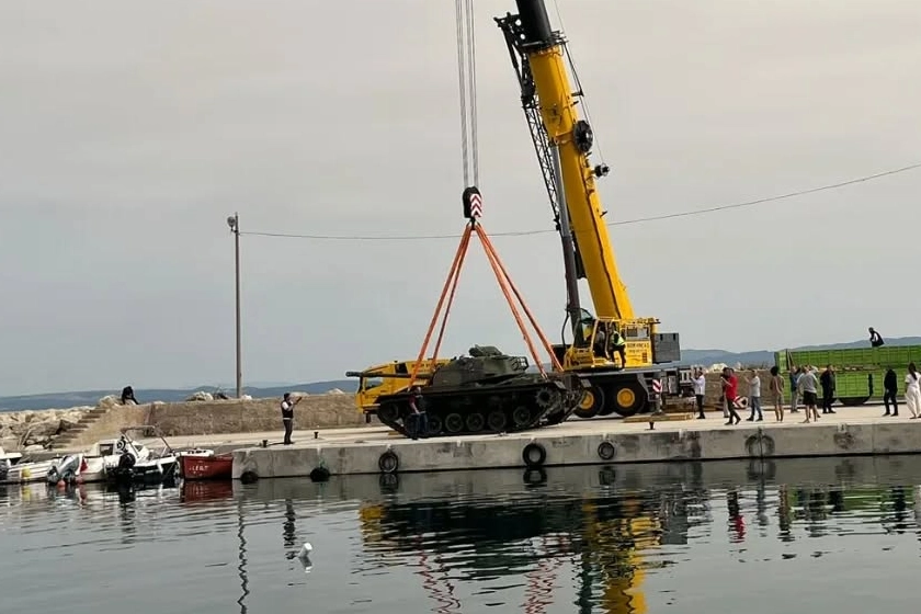 Saros Körfezi'nde çevreci hamle... Hurda tank yapay resif oluyor