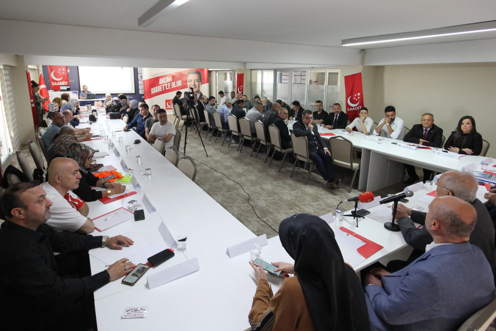 İzmir'de Saadet Partisi'nden “Uyuşturucuyla Mücadele” Çalıştayı