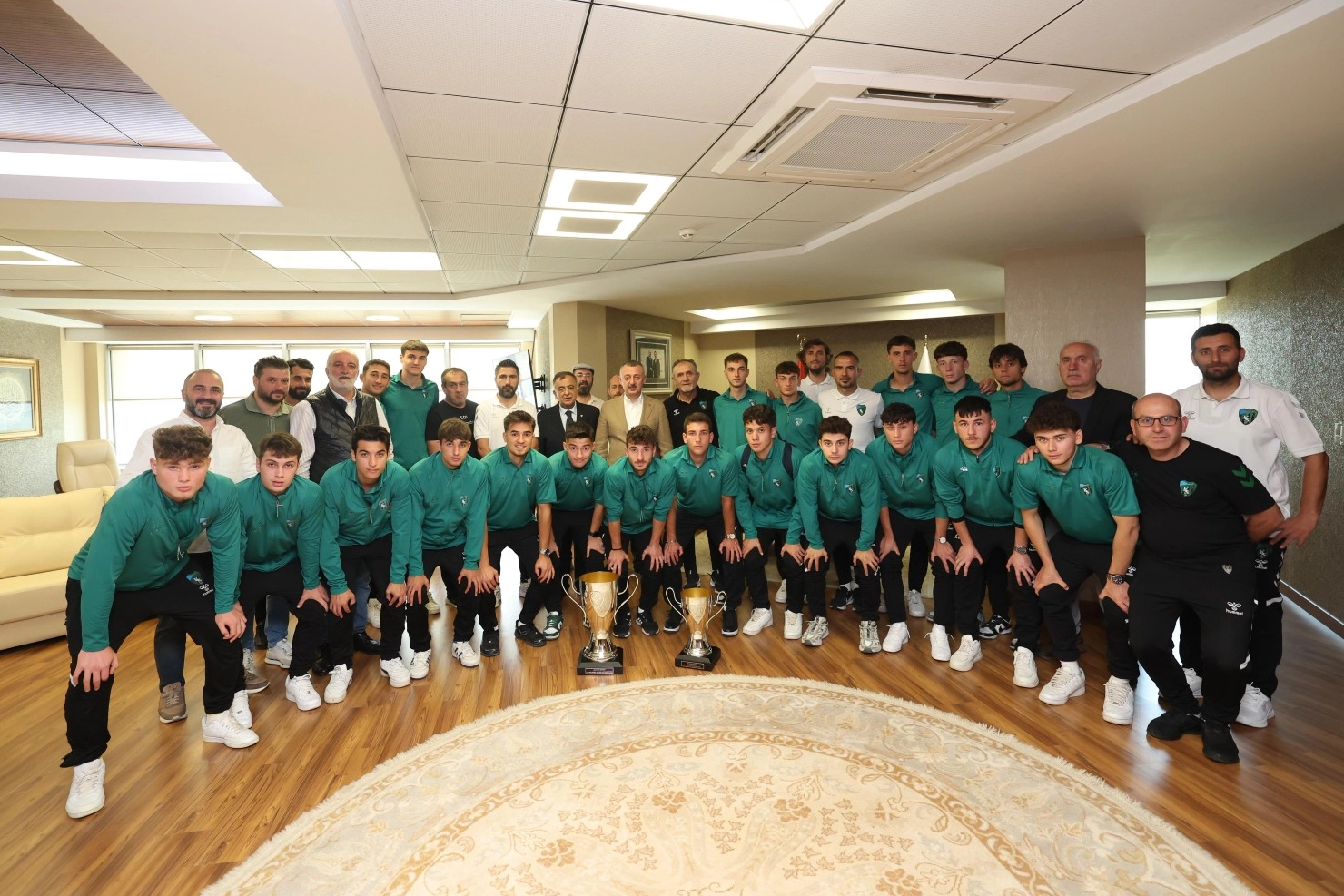 Kocaelispor’un şampiyon gençleri Büyükakın’a geldi