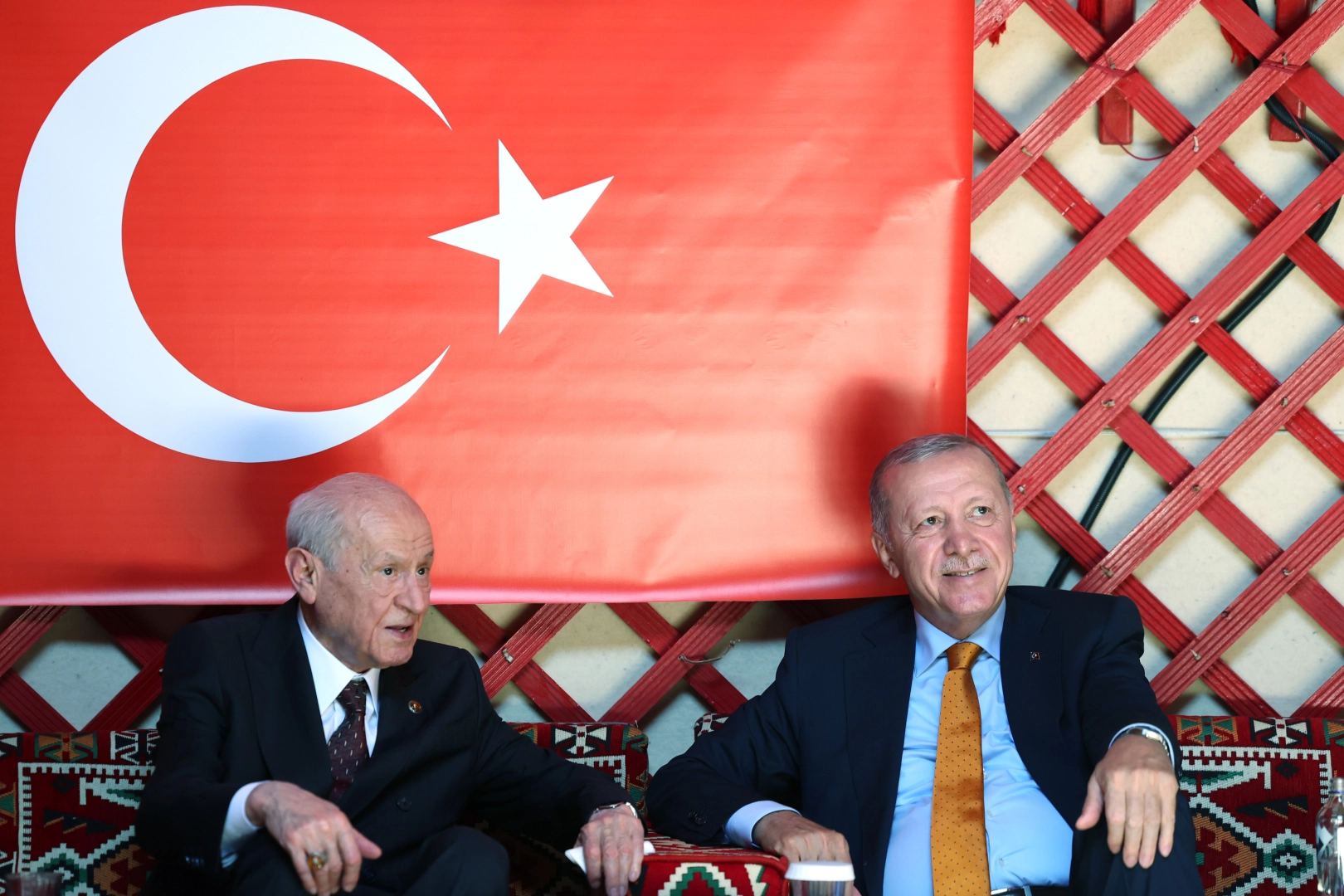 Bahçeli ve Erdoğan'dan Ahlat'ta anlamlı buluşma