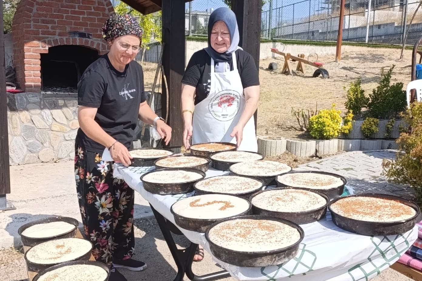 Bursa'da İrfaniyeli kadınlar ekmekle dayanışmayı mayaladı