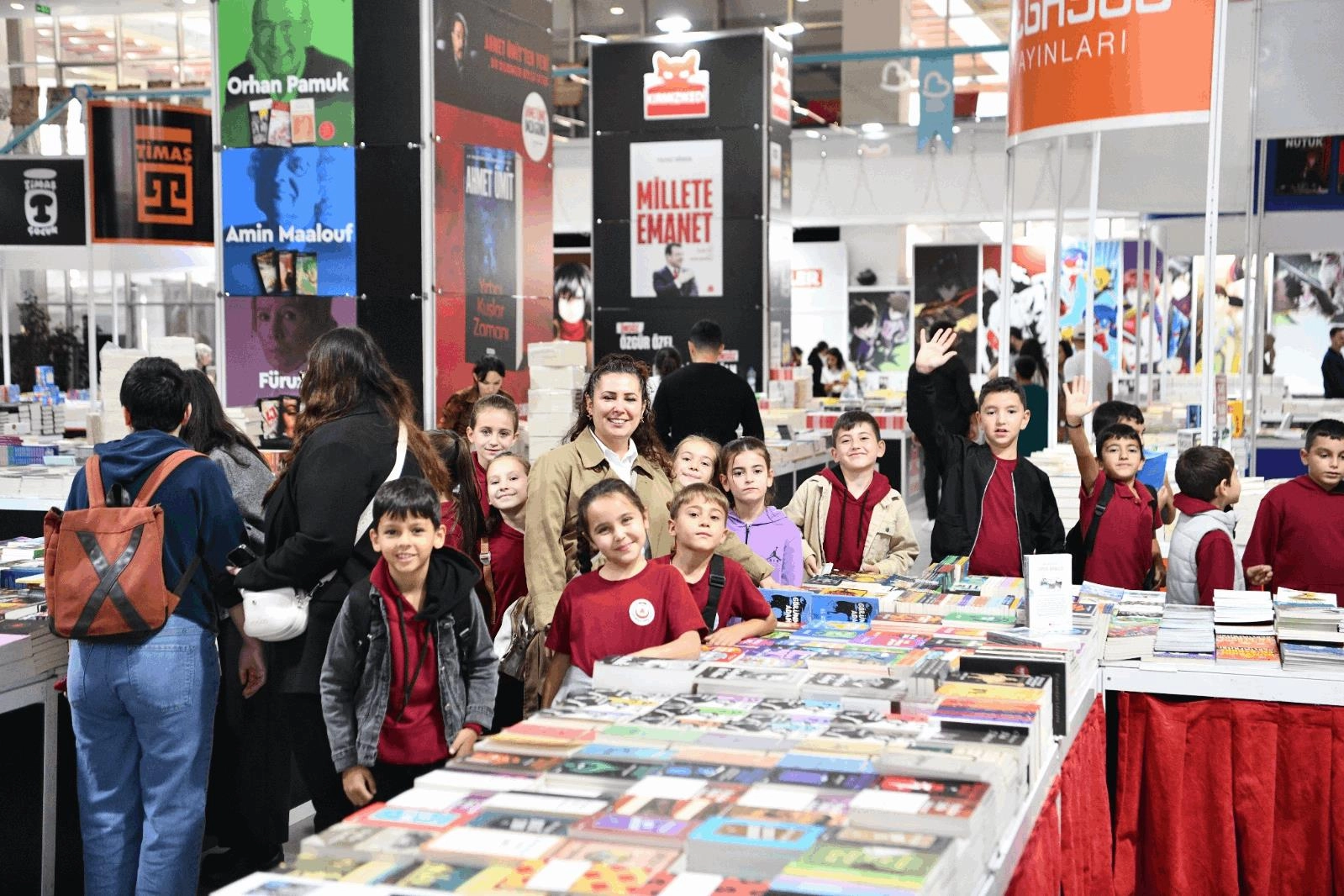 Balıkesirli öğrencilerden kitap fuarına tam not