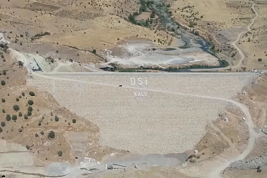 Diyarbakır'da Çermik Kale Barajı'nda su tutuldu