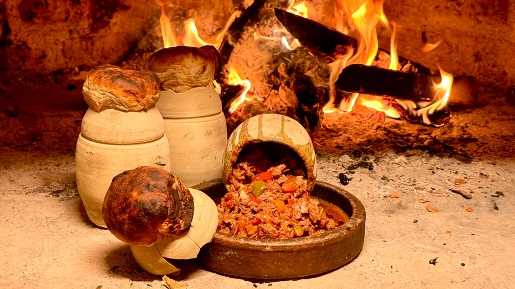 Kapadokya’da Testi Kebabı Tatmanın En Güzel Yeri Neresidir?